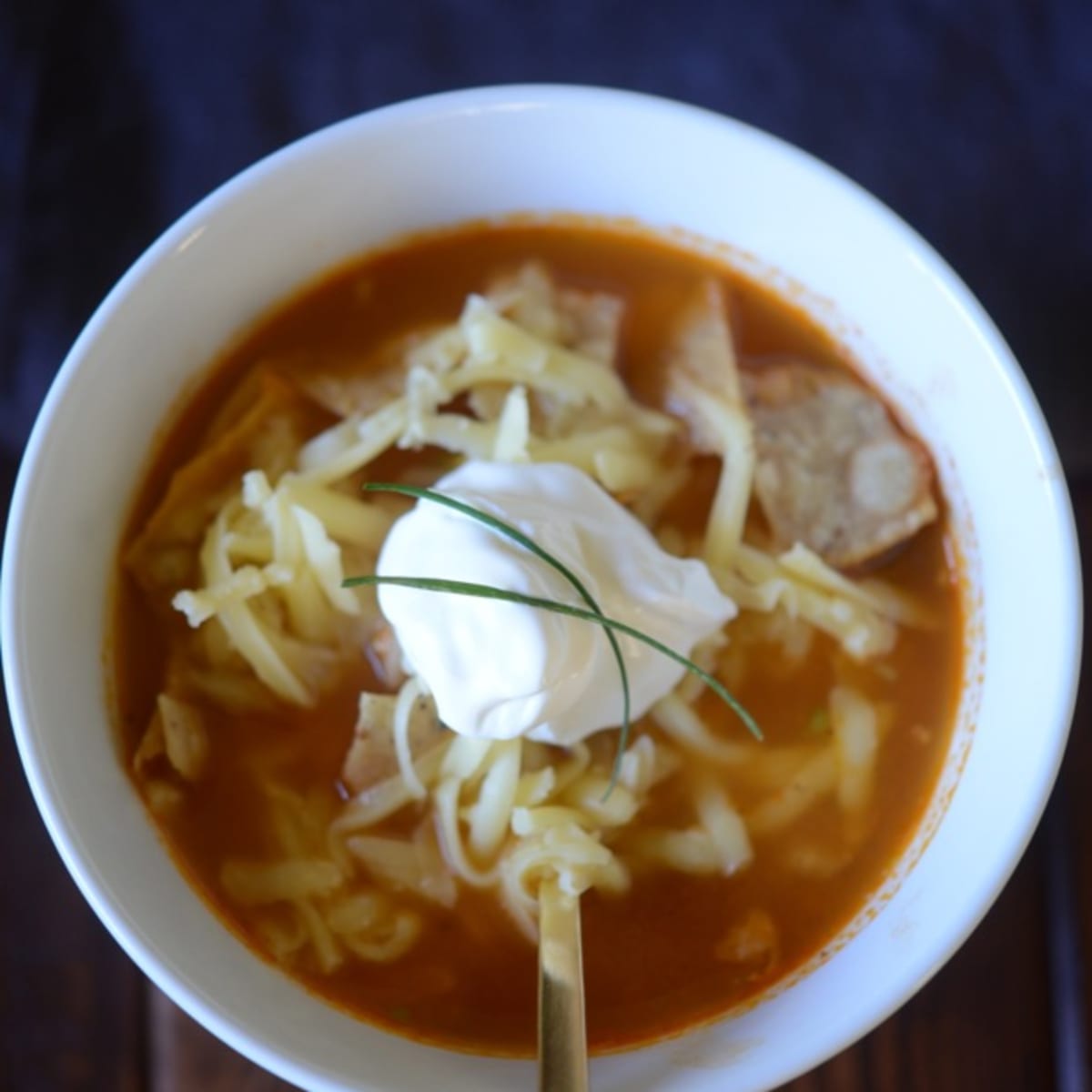 https://cupcakesandcashmere.com/.image/ar_1:1%2Cc_fill%2Ccs_srgb%2Cfl_progressive%2Cq_auto:good%2Cw_1200/MTMwMDM1NDU3NDI0NjgyOTc4/tortilla-soup-5.jpg