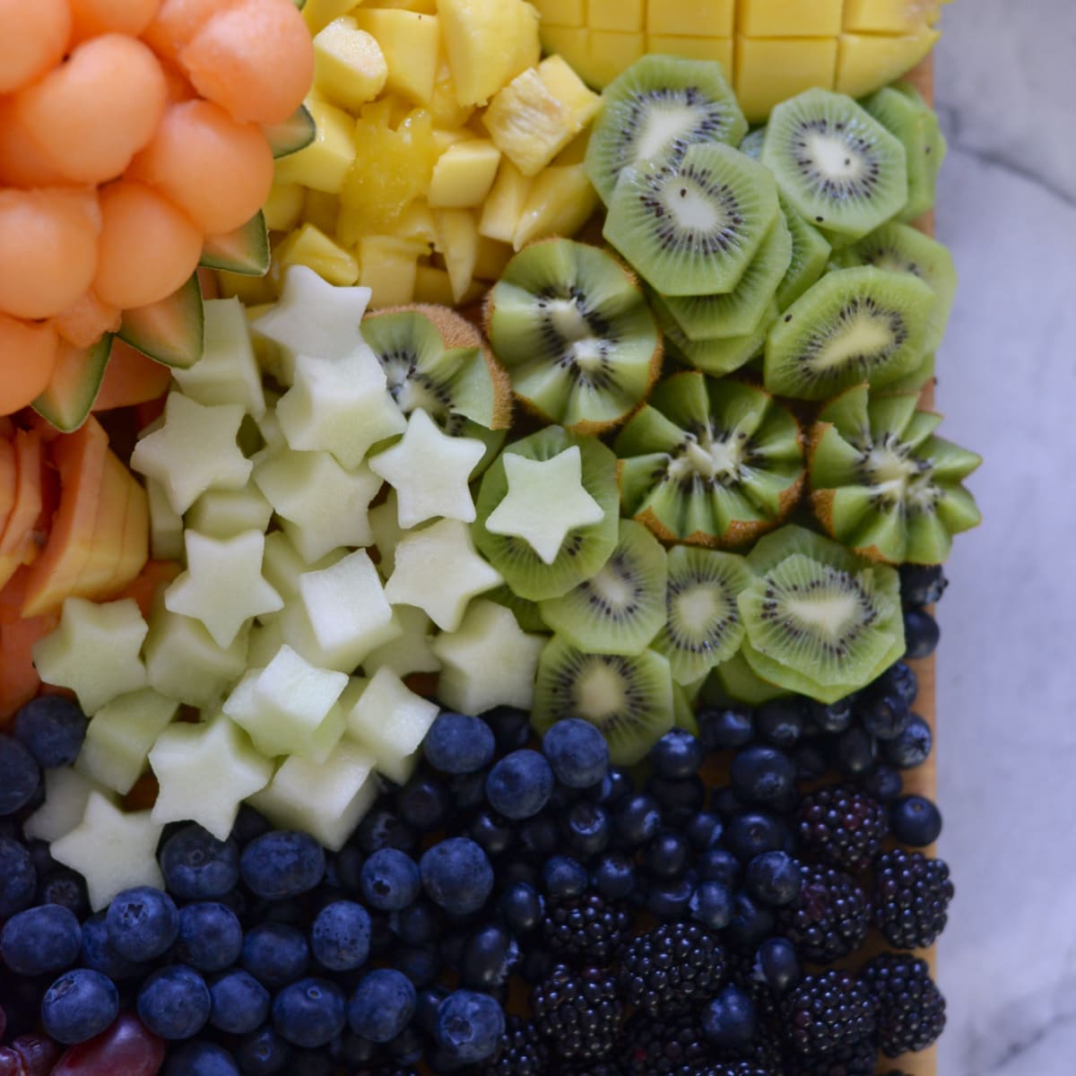 Cut up fruit for party deals