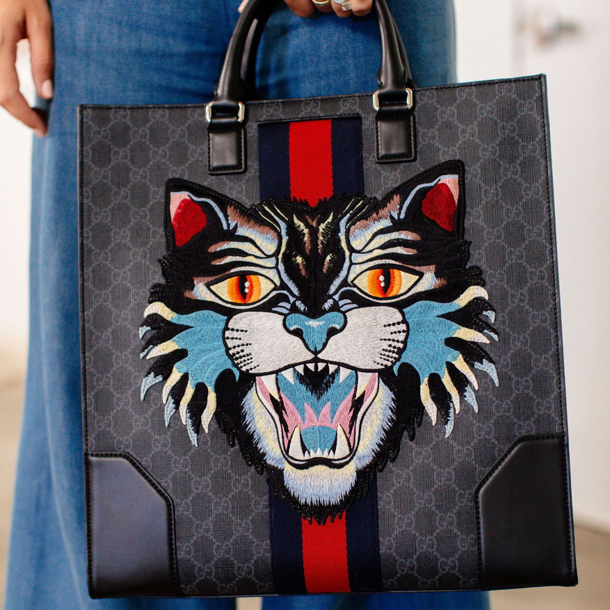 Gucci angry cat tote clearance