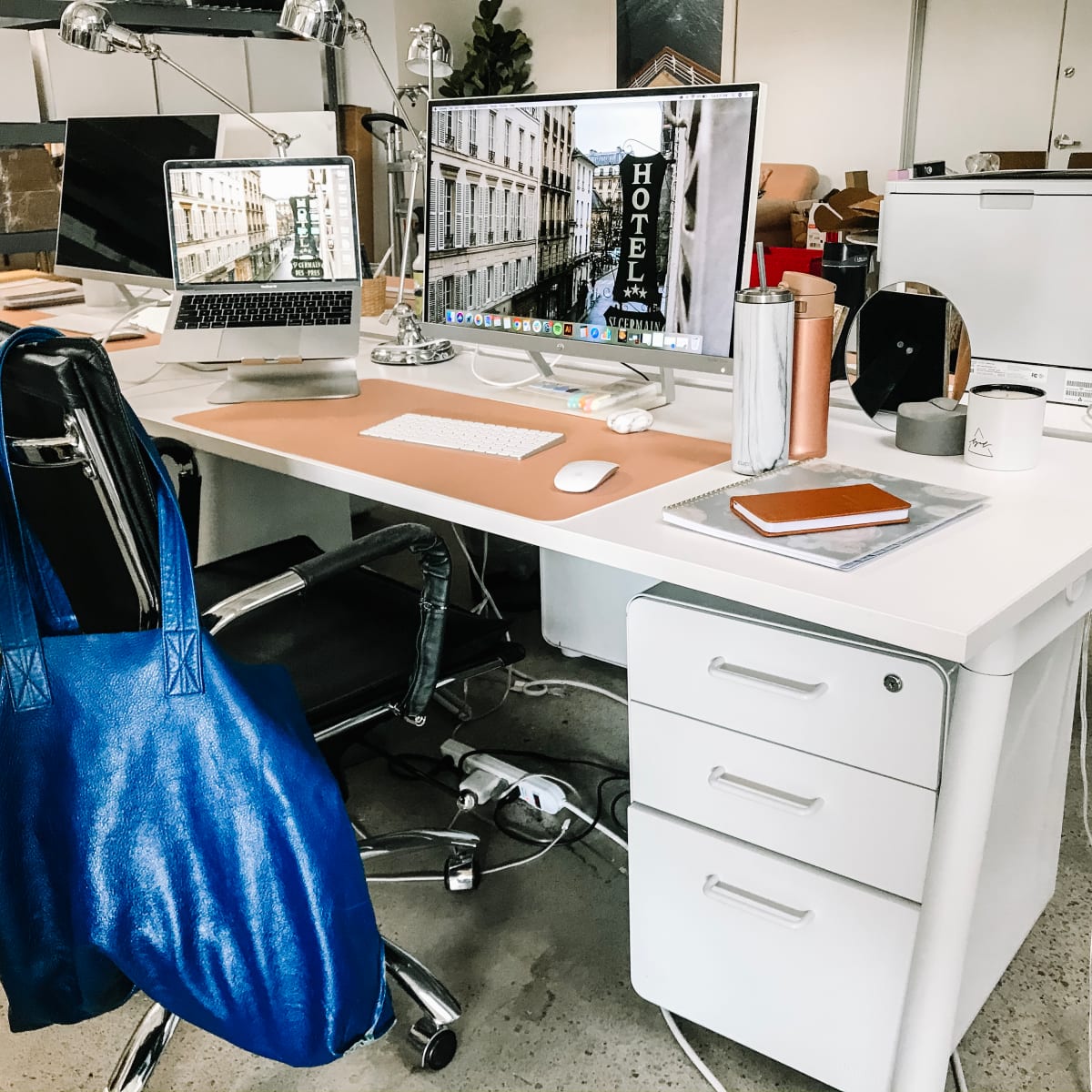 11 Practical Tips for Styling Your Office Desk Cupcakes Cashmere
