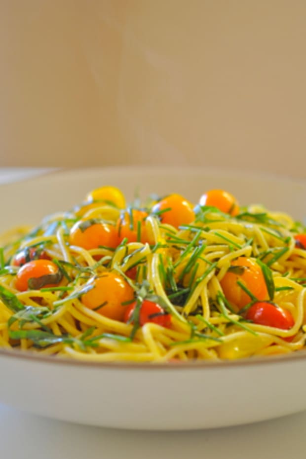 spaghetti-with-sweet-100-tomatoes