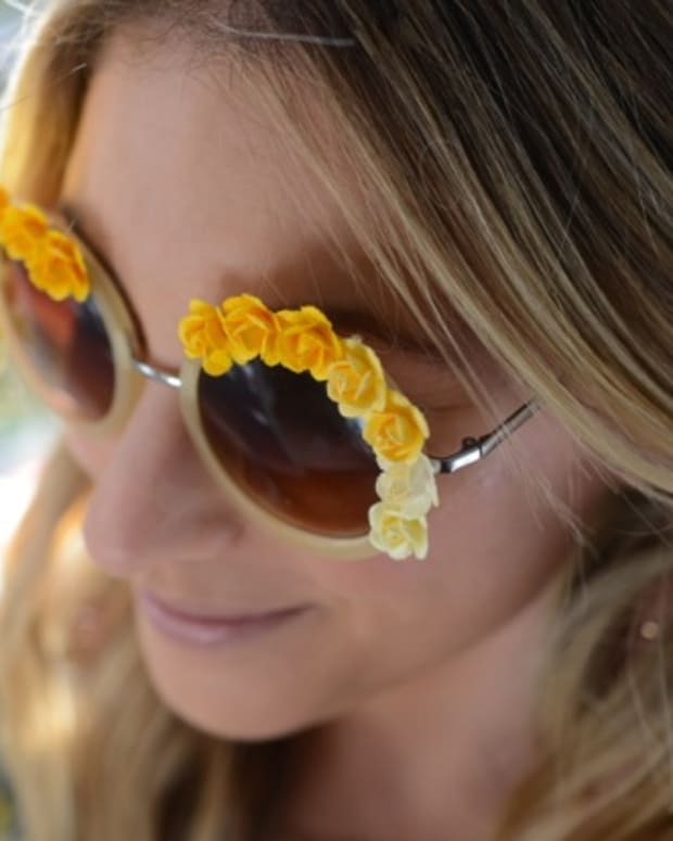yellow-floral-sunglasses