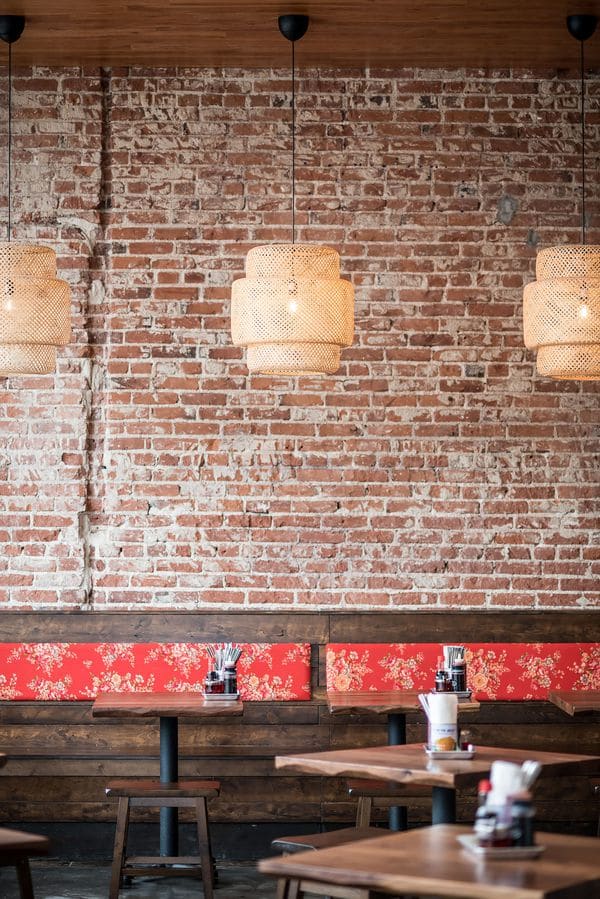 Au tout nouveau restaurant Pine and Crane à L.A.