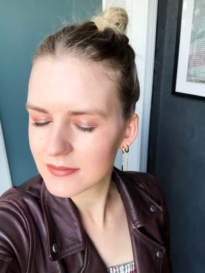 Kelly-Glossier-2
