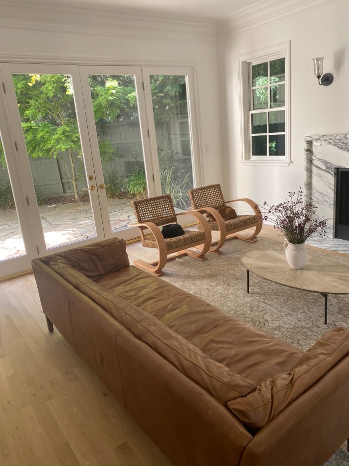 Toute la famille approuve nos nouvelles chaises.