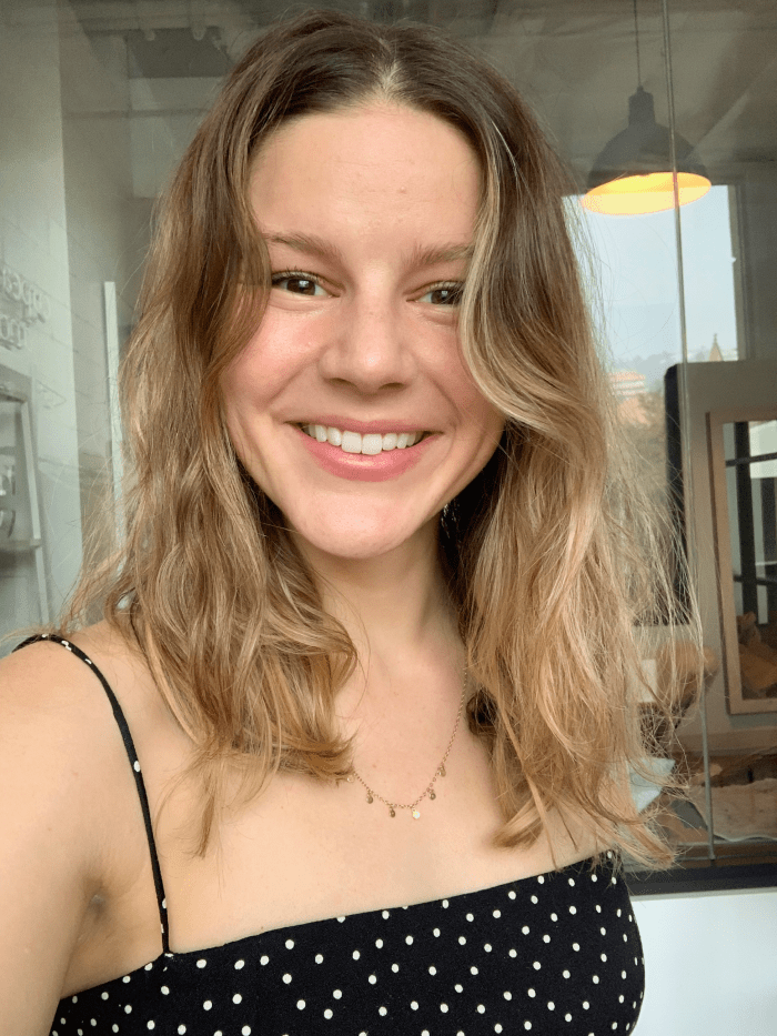 Pas besoin de cache-cache ou de gel pour les sourcils pour la première fois depuis longtemps!
