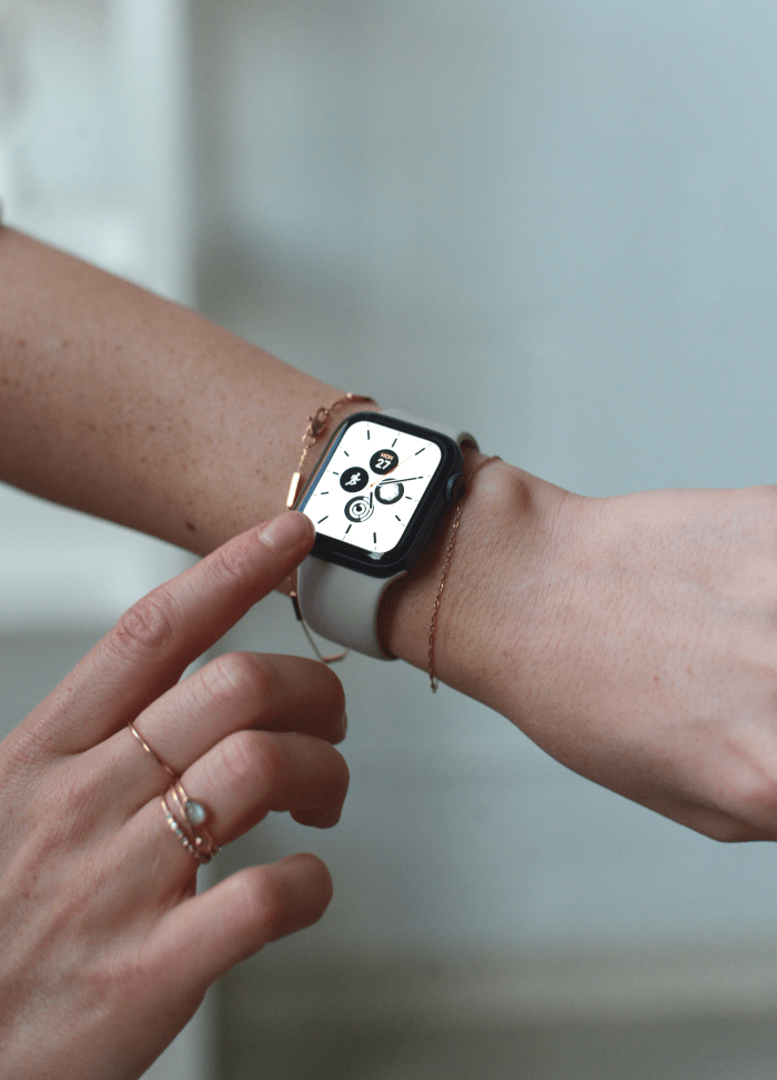 how-i-use-my-apple-watch-to-track-my-fitness-goals-cupcakes-cashmere