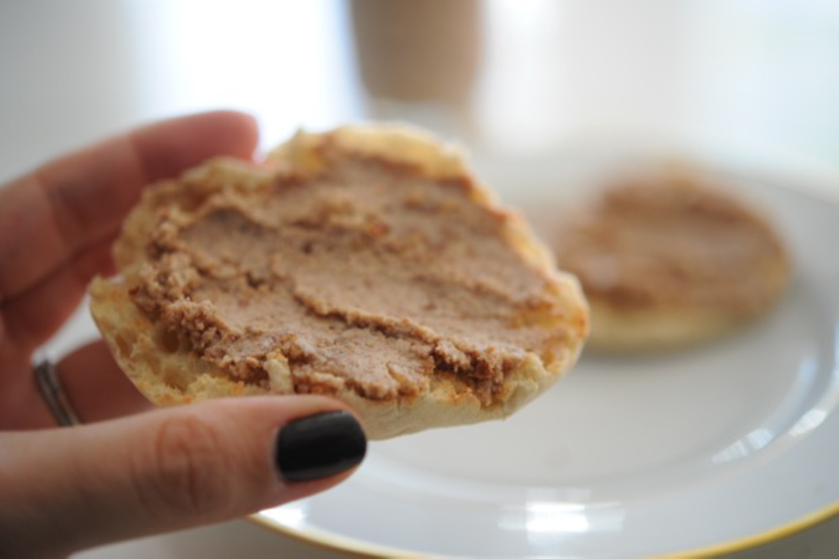 english muffin with praline.png