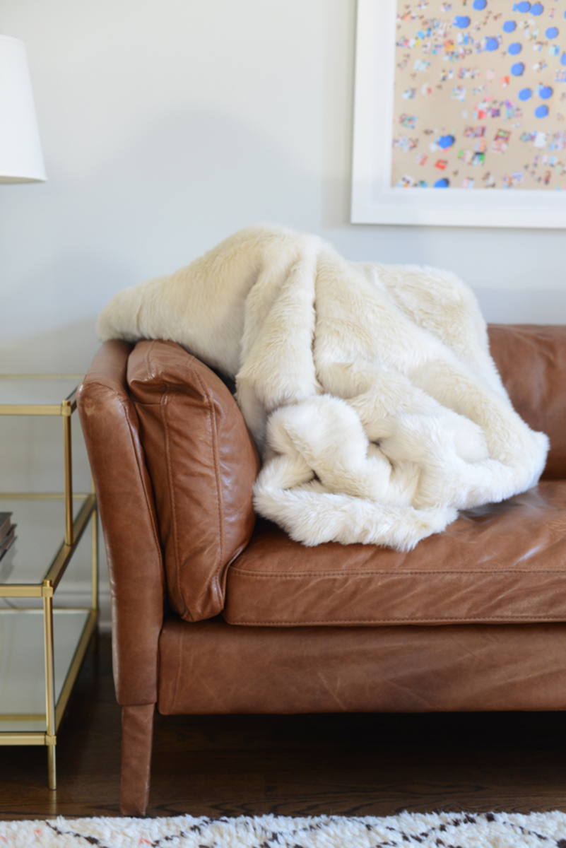 {A (faux) furry throw for chilly nights}