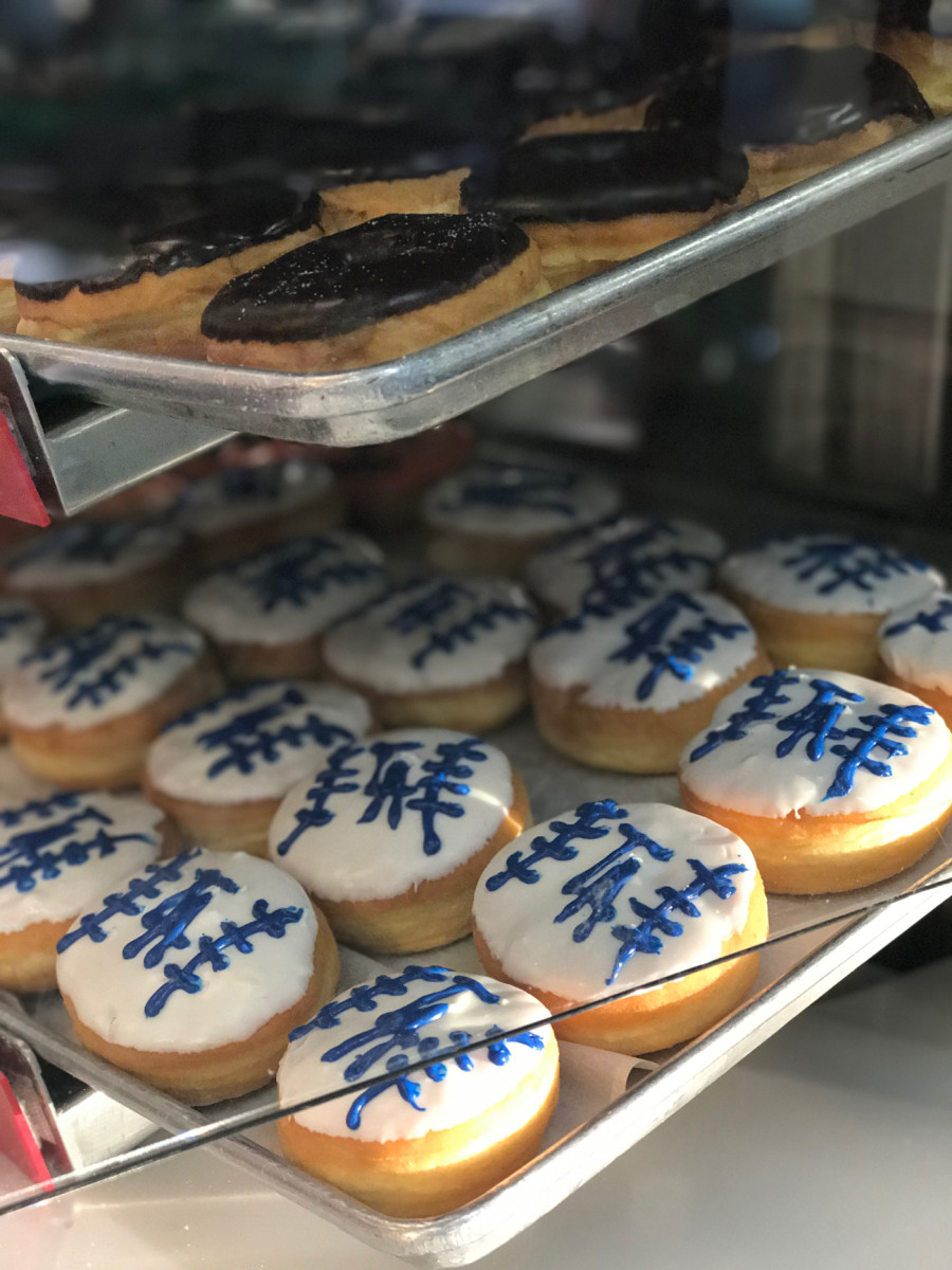 {Dodgers donuts}