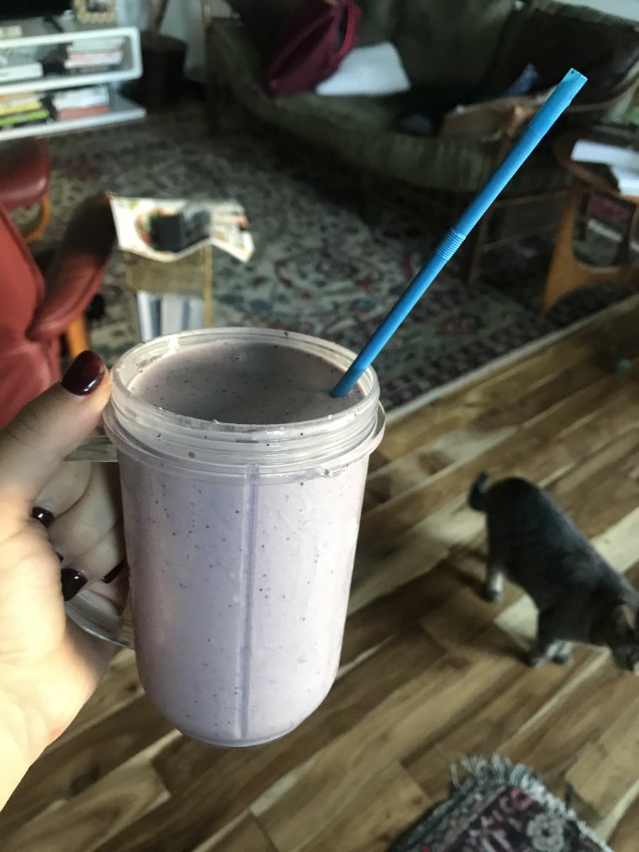Morning smoothie featuring Bisou