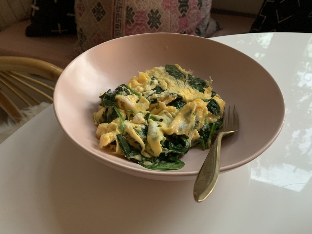 7:30 AM 3 eggs scrambled with spinach and coconut oil 