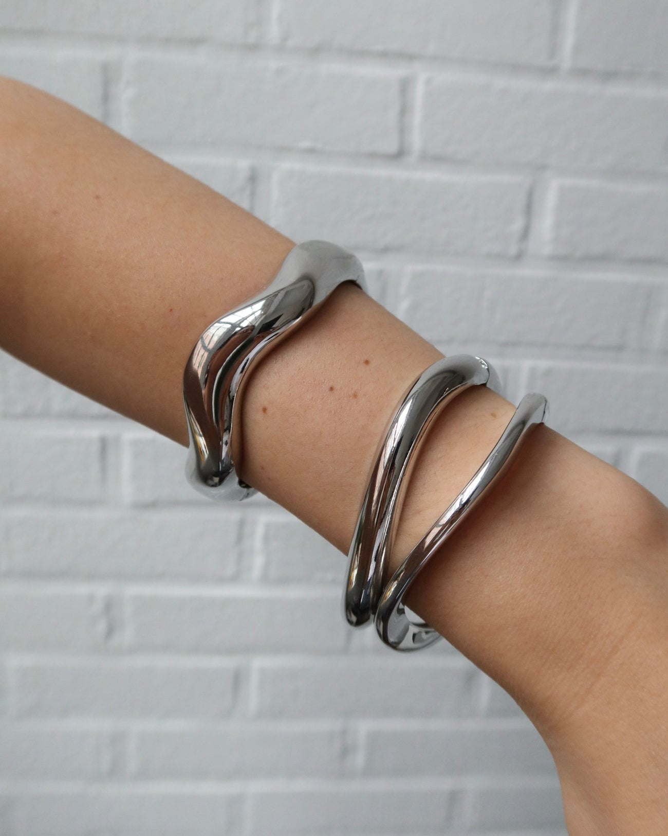 ASTRID WIDE WAVY SILVER STATEMENT BRACELET - Shop Cupcakes and Cashmere