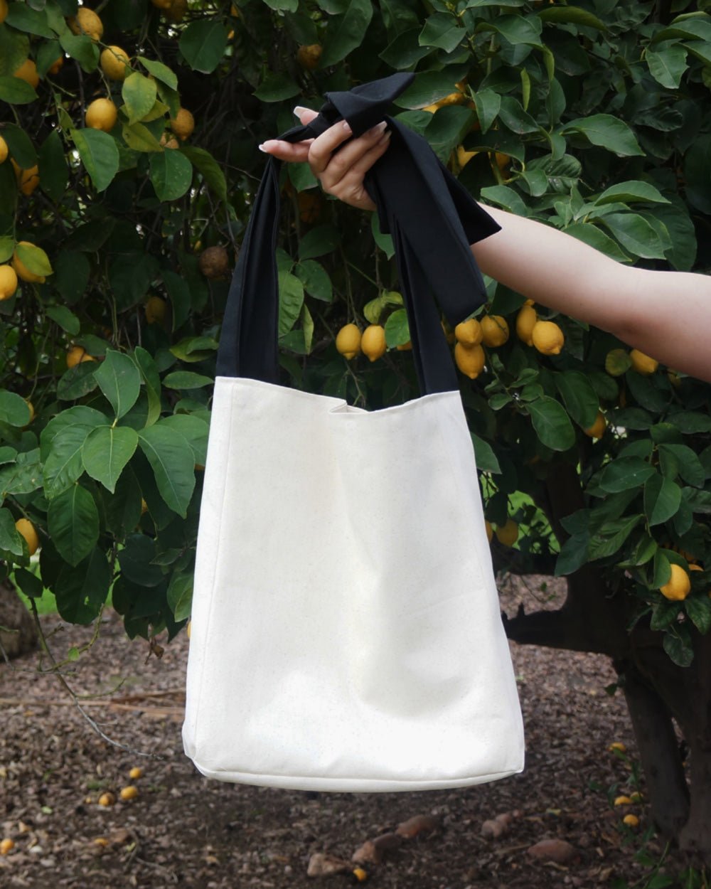 BOW TOTE - Shop Cupcakes and Cashmere