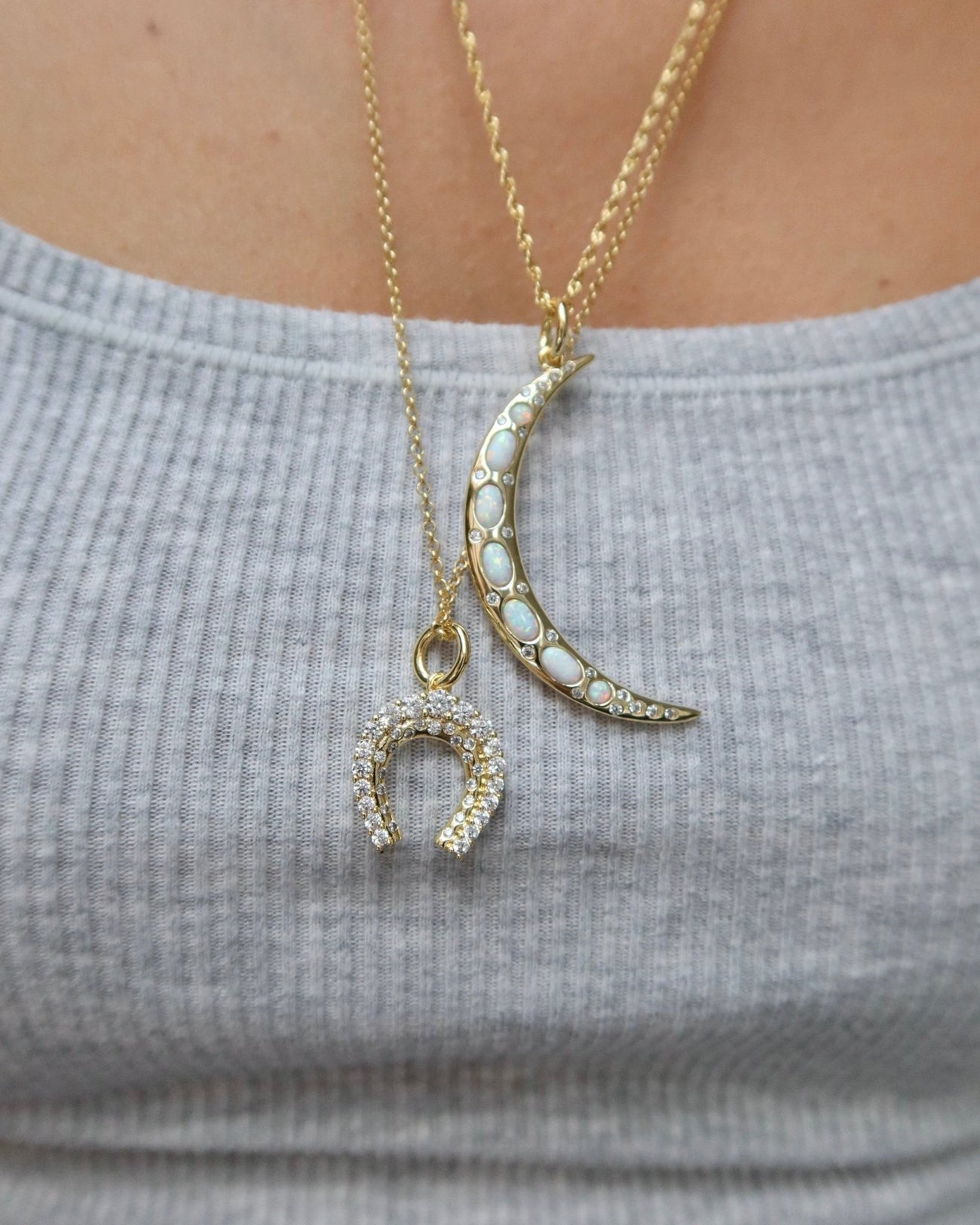 LOREN HORSESHOE PENDANT NECKLACE - Shop Cupcakes and Cashmere