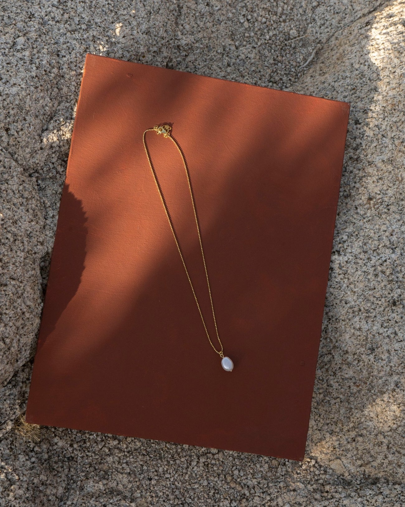 MARY - KATE BAROQUE PEARL ON SMALL BEAD CHAIN - Shop Cupcakes and Cashmere