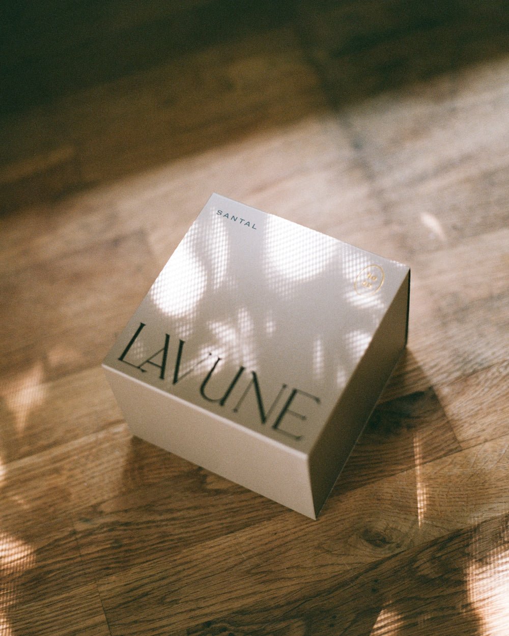 N˚09 SANTAL CANDLE - Shop Cupcakes and Cashmere