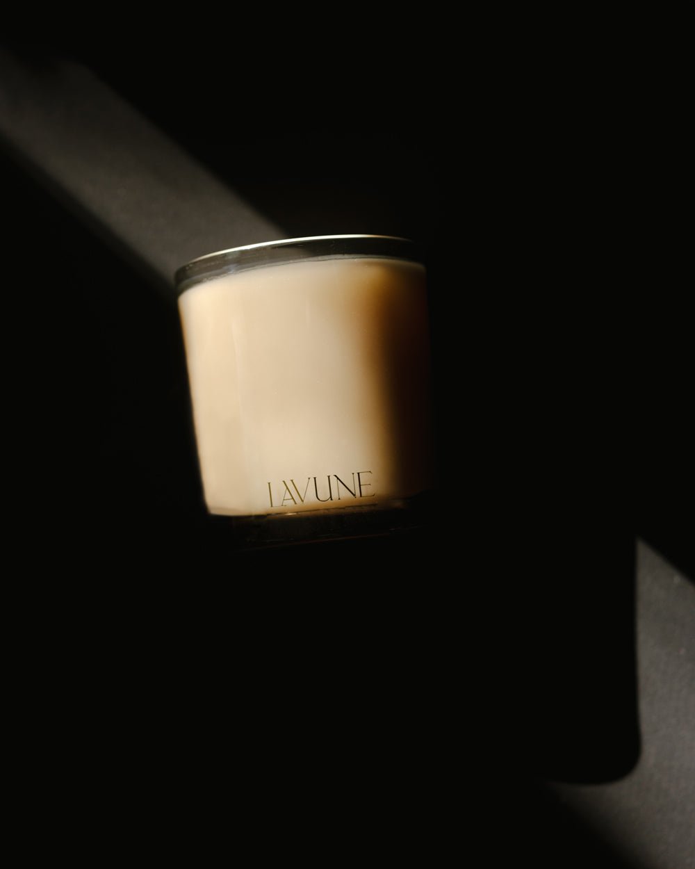 N˚09 SANTAL CANDLE - Shop Cupcakes and Cashmere