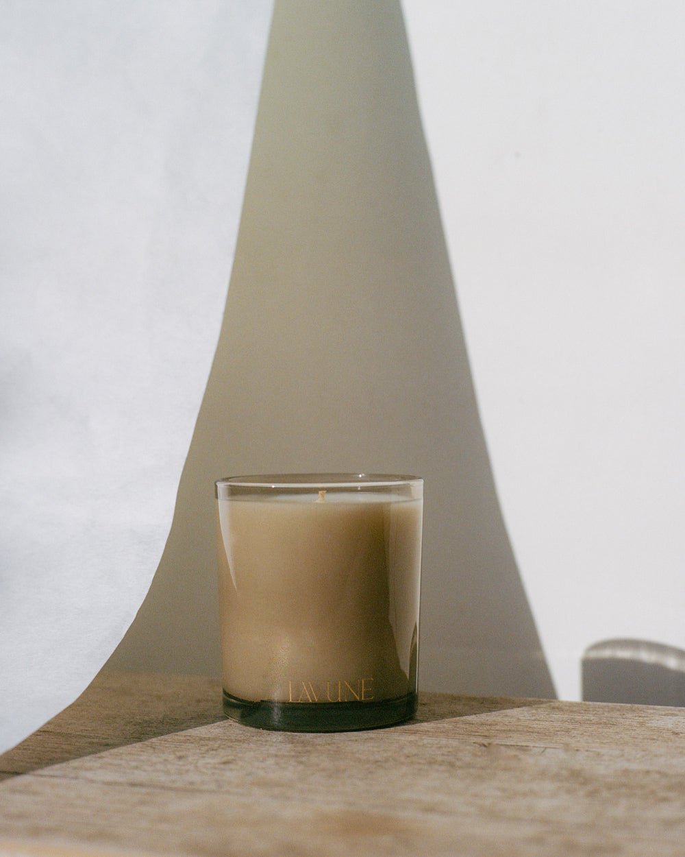 N˚09 SANTAL CANDLE - Shop Cupcakes and Cashmere