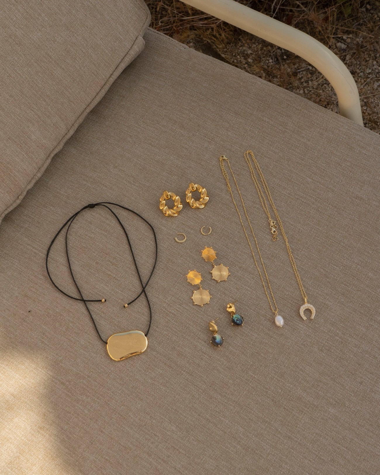 THE GIA - Shop Cupcakes and Cashmere